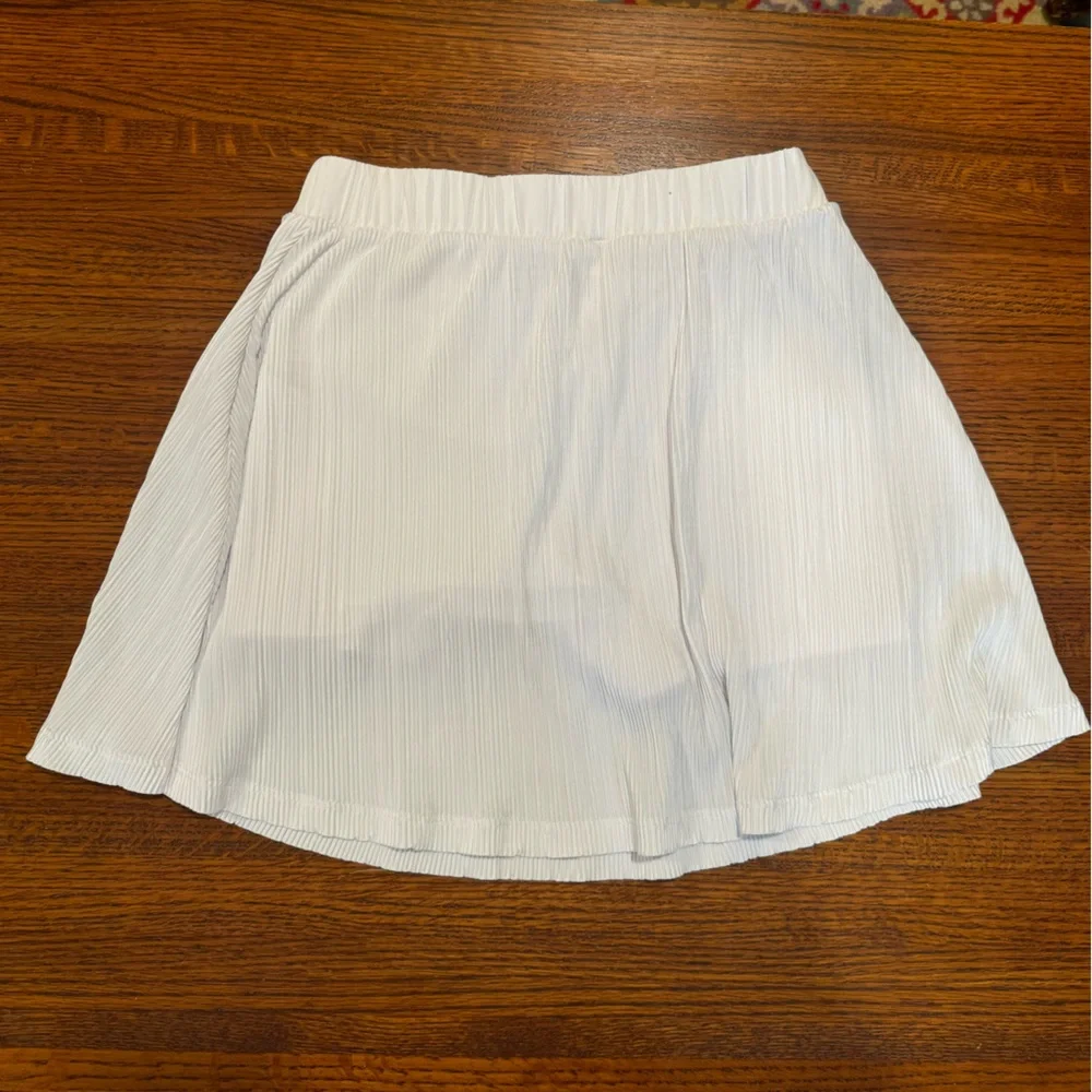 White Alo Tennis Skirt. Size small